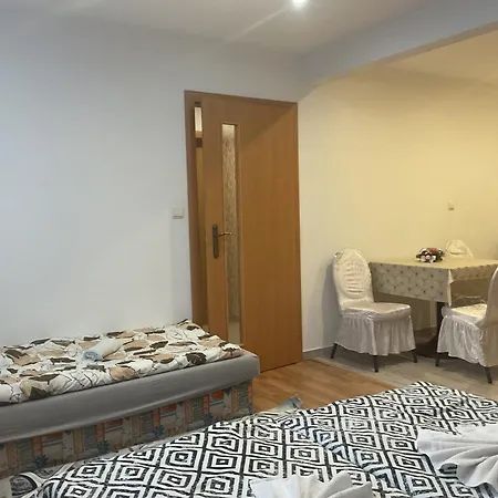 Homestay Renata *